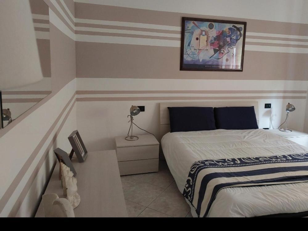 Casa T.U.A. Apartment Sale Marasino Exterior photo